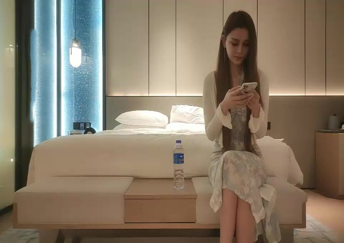 3000网约大圈外围女神 175cm 22岁 极品大长腿 胖子大展神威 高潮不断精彩