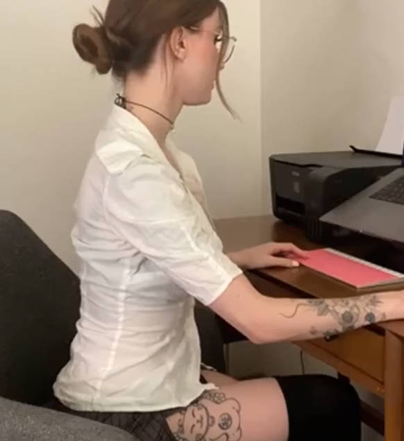 Dainty Wider OF 女秘書 