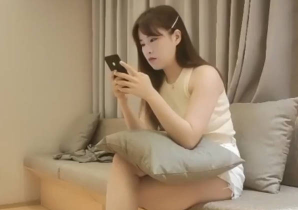 零零后机灵妹子 小嘴贼甜  