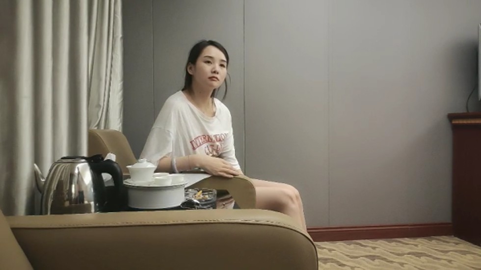 气质绝佳清纯少妇 宛如歌声的呻吟声一天没操够 