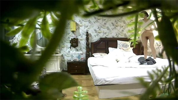 连锁酒店偷拍情侣开房_