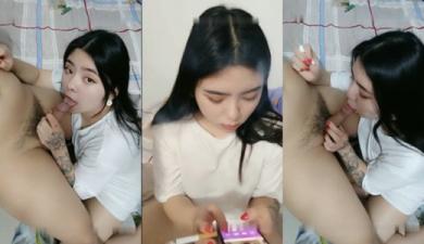 莉莉在家与粉丝露脸激情口交，技巧超群欲火难耐！